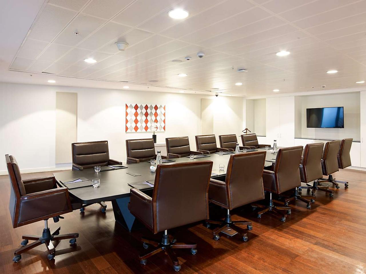 Radisson Blu Hotel & Convention Centre Kigali Exterior foto Boardroom at the London office